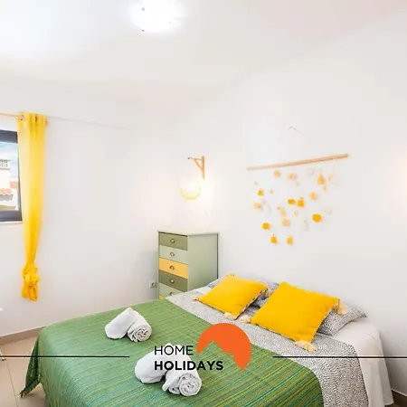 #006 Foxy D By Holidays Apartment