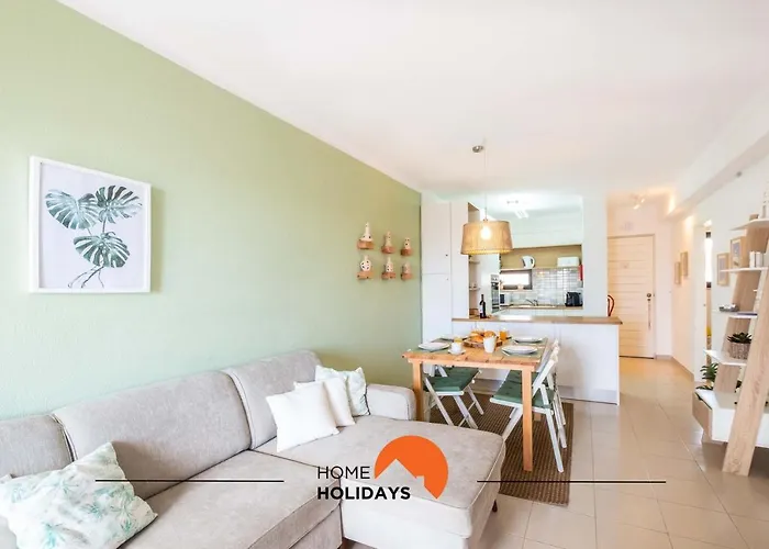 #006 Foxy D By Holidays 알부페이라